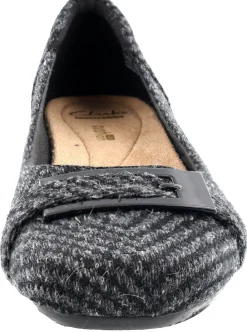 Flats><noscript><img width=