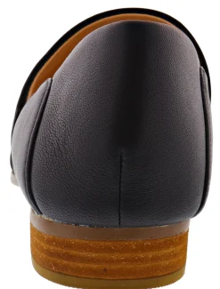 Flats|Casual><noscript><img width=