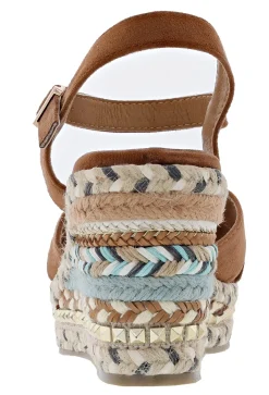 Heels><noscript><img width=