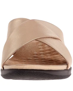 Slippers|Sandals><noscript><img width=